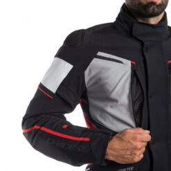 DAINESE CARVE MASTER 2 GORE-TEX® JACKET WATERPROOF 8 DAINESE CARVE MASTER 2 GORE-TEX® JACKET WATERPROOF -Motorcycle Riding Gear 211940520DAINESE20CARVE20MASTER20220GORE TEX®20JACKET20BLACK20FROST GREY20GRAY20RED20WATERPROOF204 550x550 1